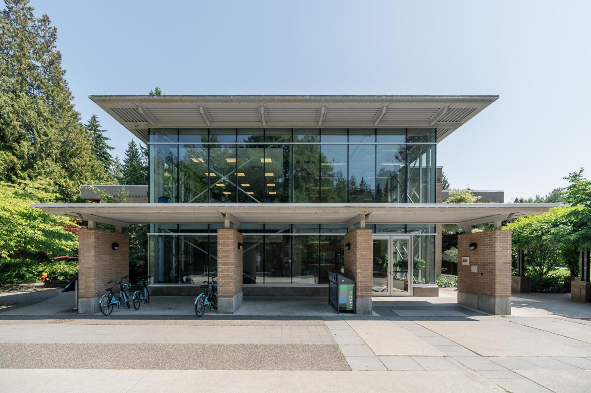 Pacific Spirit Hostel Vancouver Exterior photo